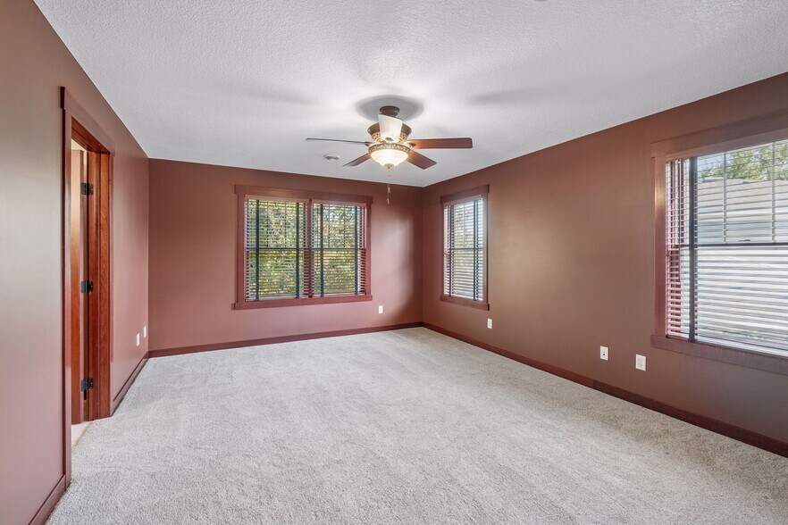 Building Photo - 14272 Grantaire Ln N