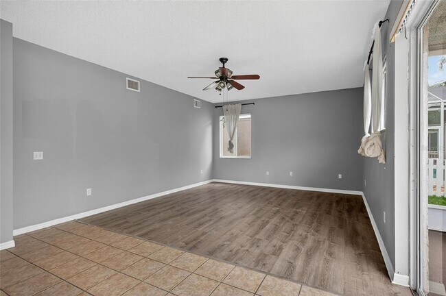 Building Photo - 4210 Harbor Lake Dr