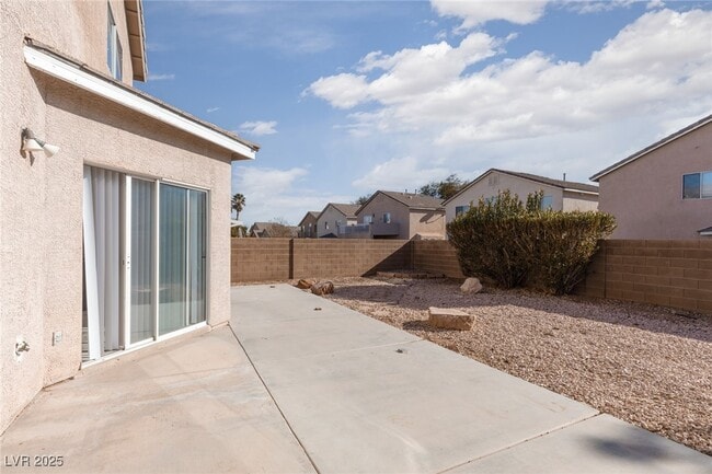 Building Photo - 5029 Cascade Pools Ave