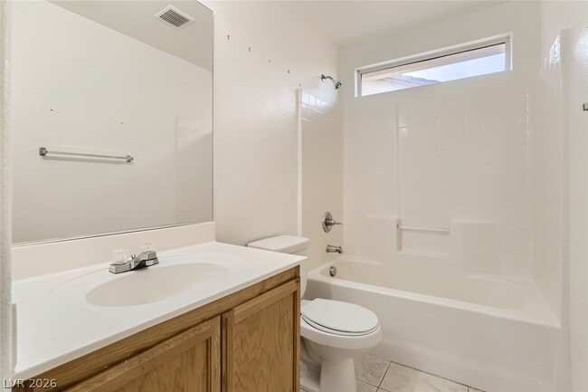 Building Photo - 2537 Begonia Valley Ave