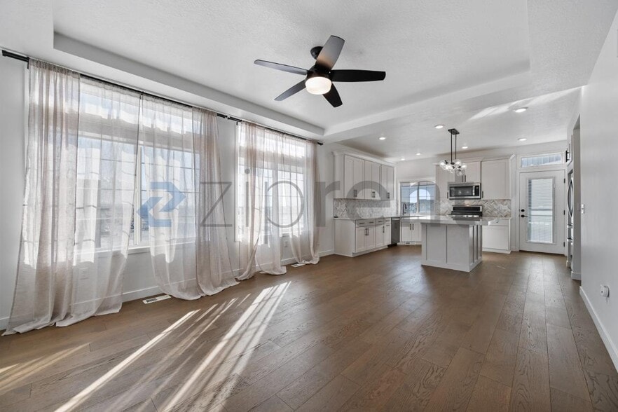 Building Photo - 4249 Bromwell Ct