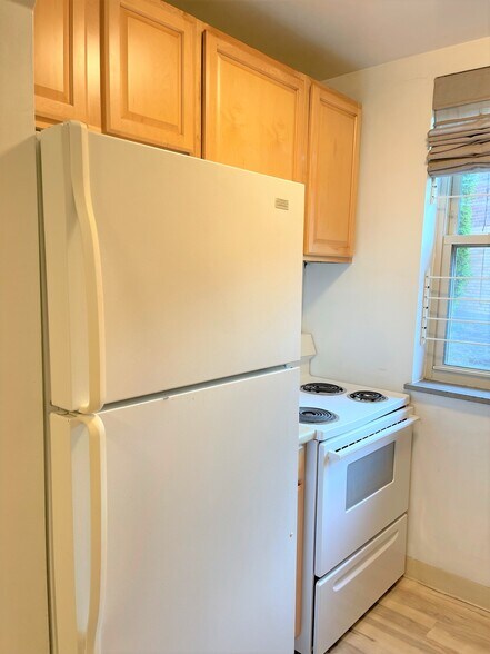 Building Photo - 5712 Phillips Ave