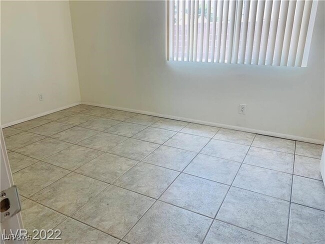 Building Photo - 501 Slayton Dr