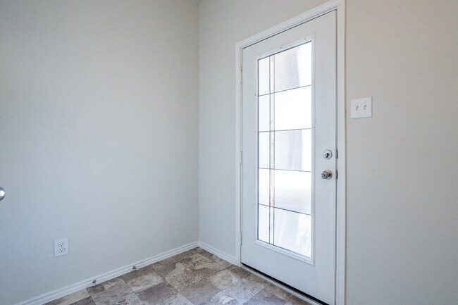 Building Photo - 40354 Bay Warbler Wy