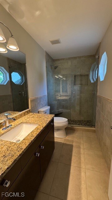 Building Photo - 2301 SW 23rd St