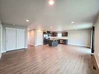 Building Photo - Single Family Home w/ Private Yard + Garage – Available Now!