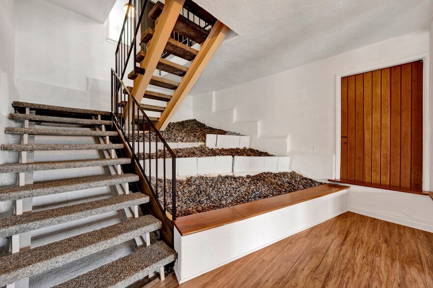 Building Photo - 4439 Palmero Dr