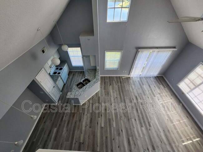 Building Photo - 9232 Lake Chase Island Way