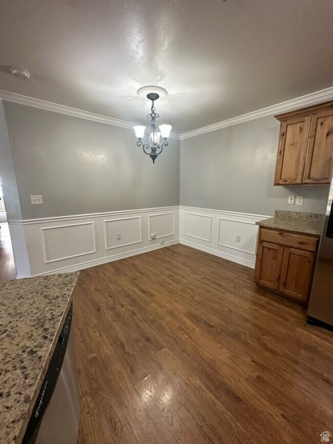 Building Photo - 574 S 2150 W