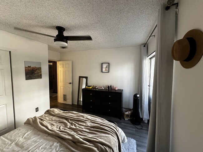 Building Photo - Available June 1st! "Chic & Cozy 1-Bed Furnished Condo in Denver's Desirable Hale Neighborhood!"