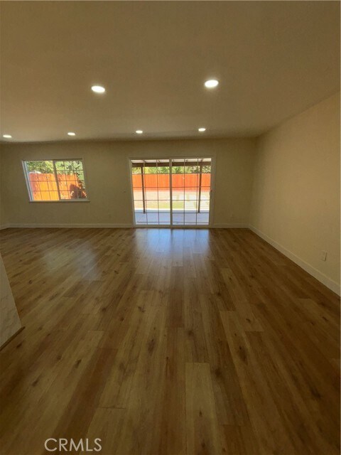 Building Photo - 6520 Debs Ave