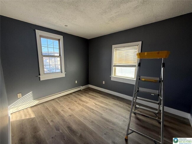 Building Photo - 301 Penn St