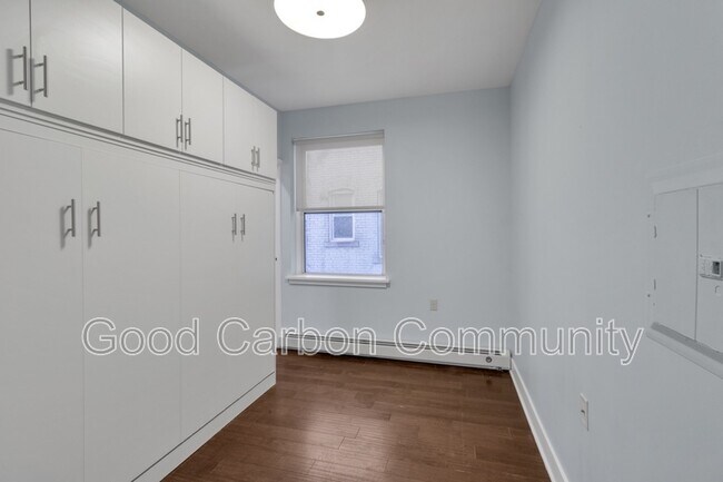 Building Photo - 401 Delaware Ave
