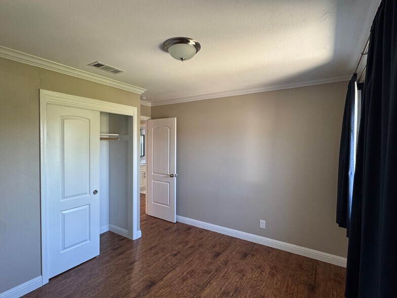 Building Photo - 34641 Fielding Ct