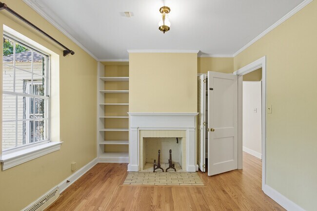 Building Photo - 139 Druid Dr