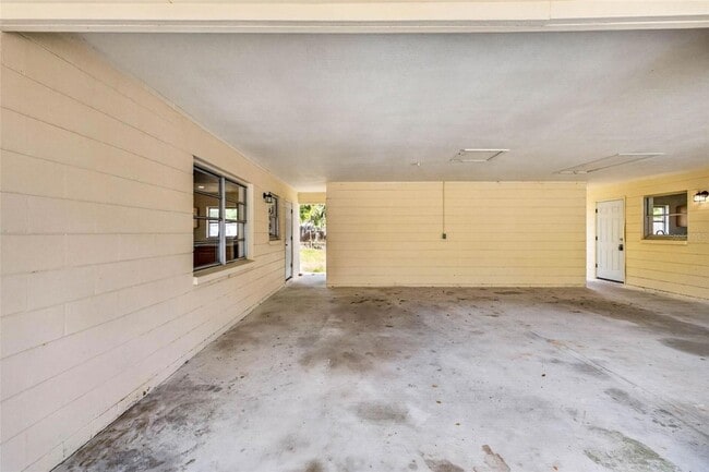 Building Photo - 34816 Evergreen Way