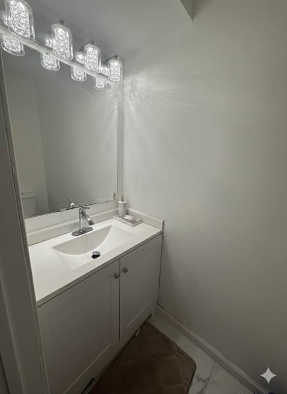 Building Photo - 20 Lawry Ct