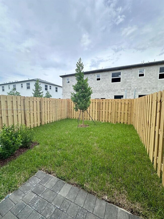 Building Photo - 35702 SW 178th Ct