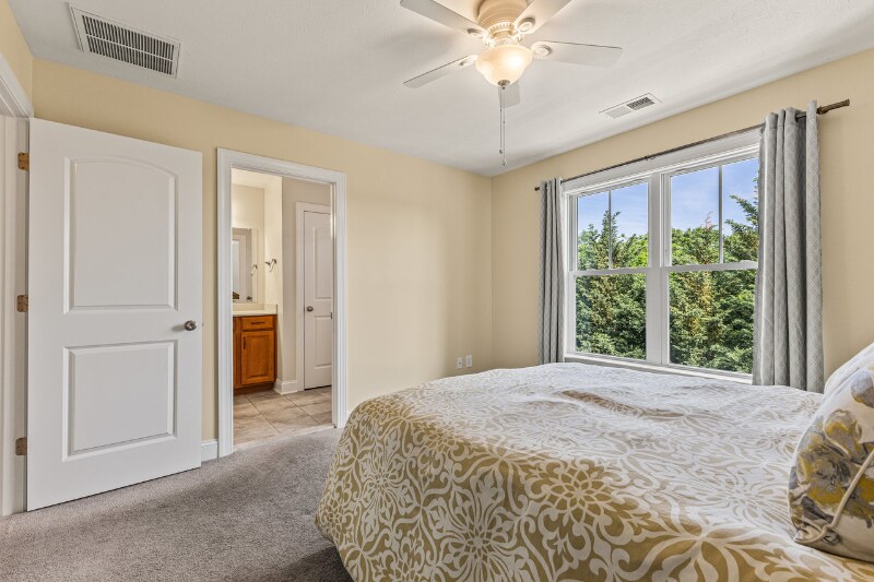Building Photo - 375 Blue Stone Hills Dr