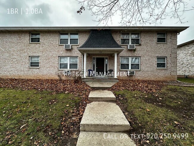 Building Photo - Charming 1 Bedroom 1 Bath Upper Apartment ...