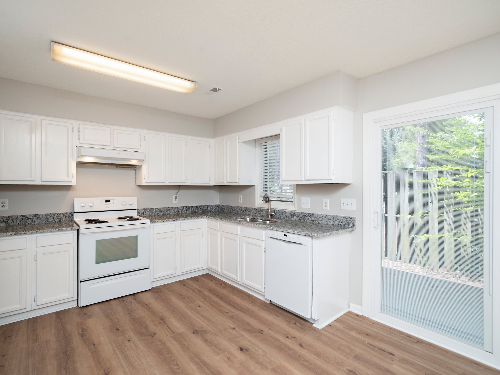 Kitchen/Dining - 4358 Hunters Club Dr