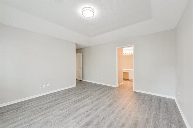 Building Photo - 14622 Bladenboro Dr