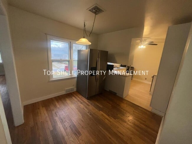 Building Photo - 2823 Holcomb Ave