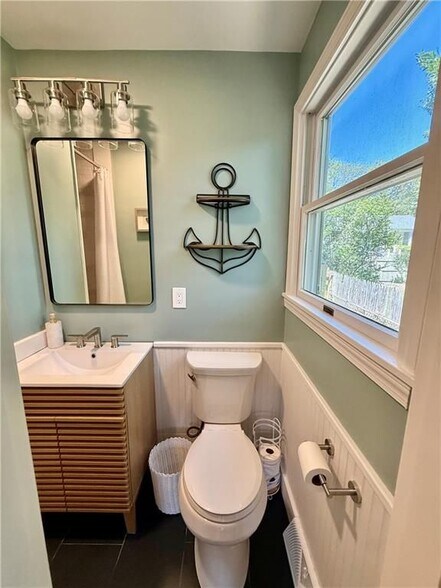 Building Photo - 8 McCormick Rd