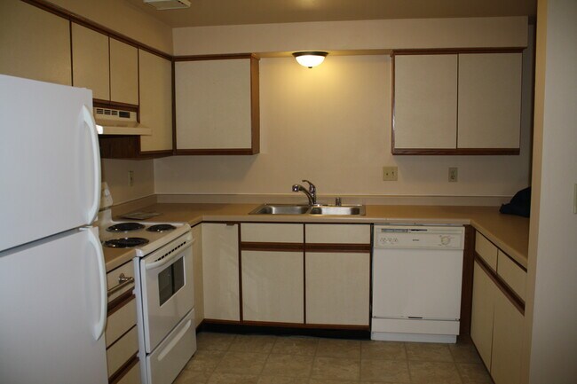 Large U shaped Kit - 3508 S 43rd St