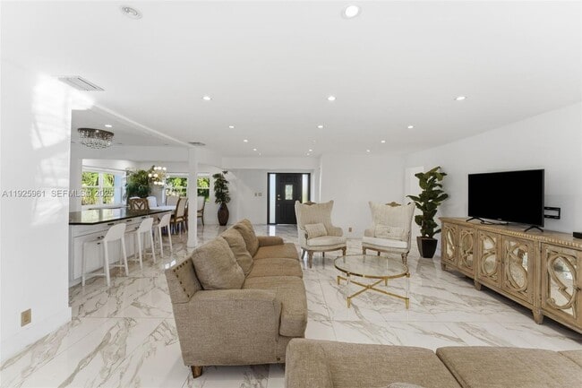 Building Photo - 201 Calle Grande Dr