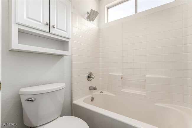 Building Photo - 1828 Vista Pointe Ave