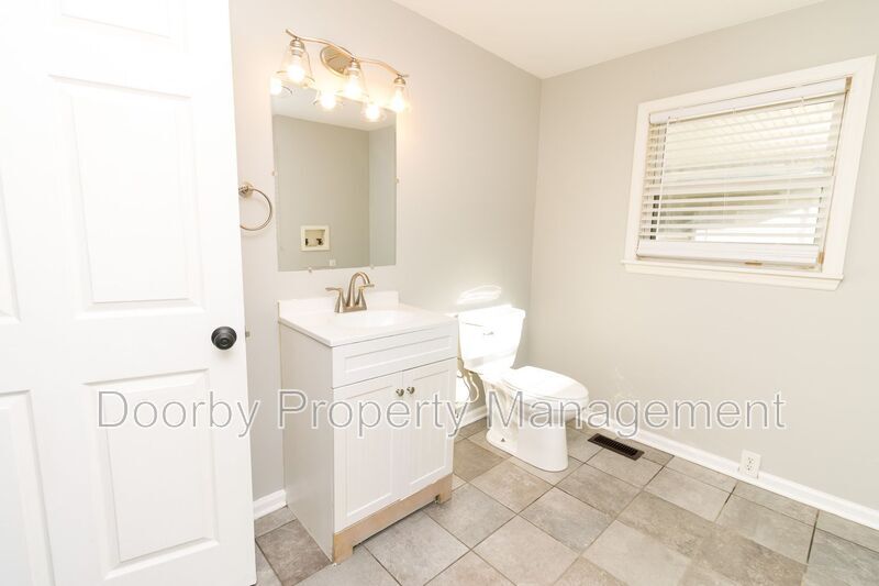 Building Photo - 1908 Cleveland Ave