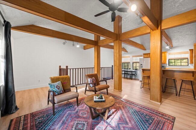 Building Photo - 8623 Miller Rd