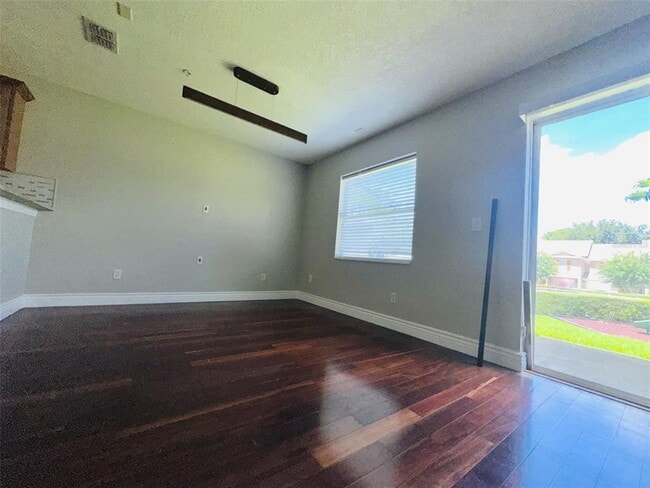 Building Photo - 200 Sterling Springs Ln