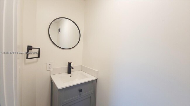 Building Photo - 819 NW 48th St