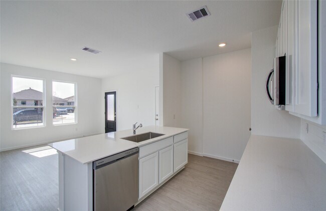 Building Photo - 26514 Foxtail Fern Dr