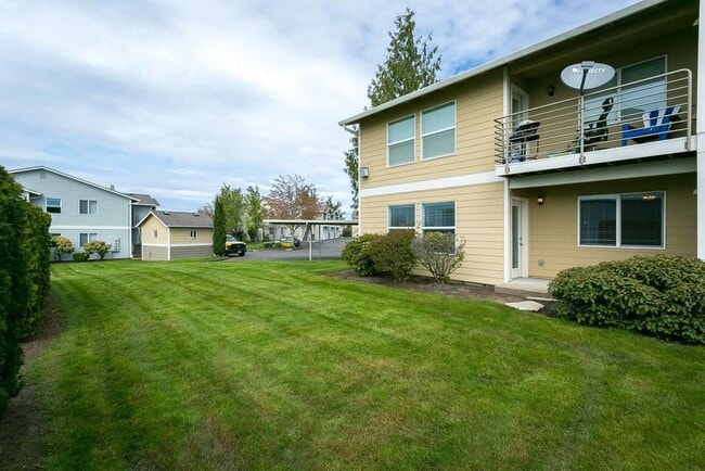 Building Photo - Fantastic Main Level Condo w/Garage, Patio...