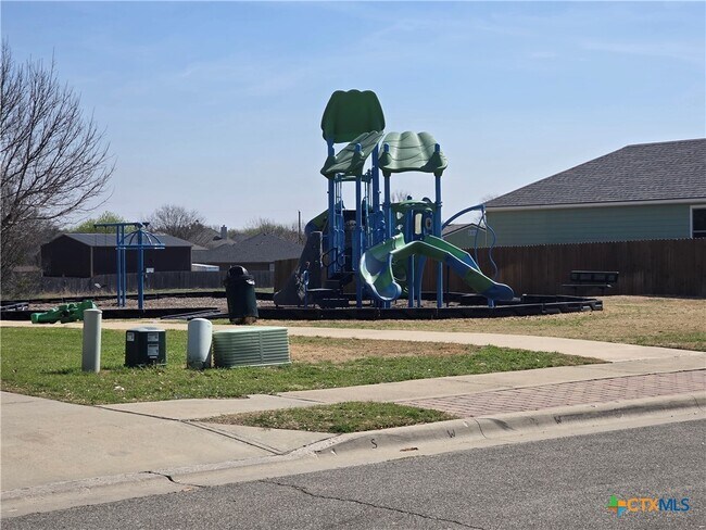 Building Photo - 1119 Lonesome Oak Drive