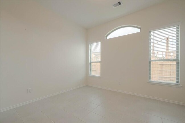 Building Photo - 1343 Vinter Mdws Ln