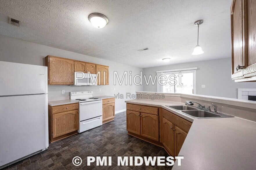Building Photo - 11550 Signet Ln