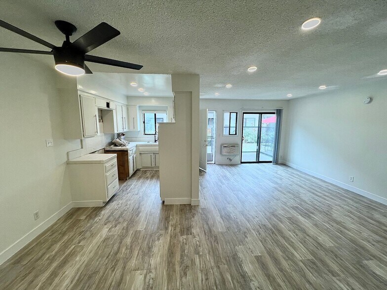 Building Photo - 3510 Clarington Ave