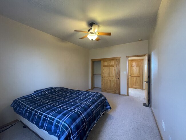 Building Photo - 6809 Chapingo Rd NE