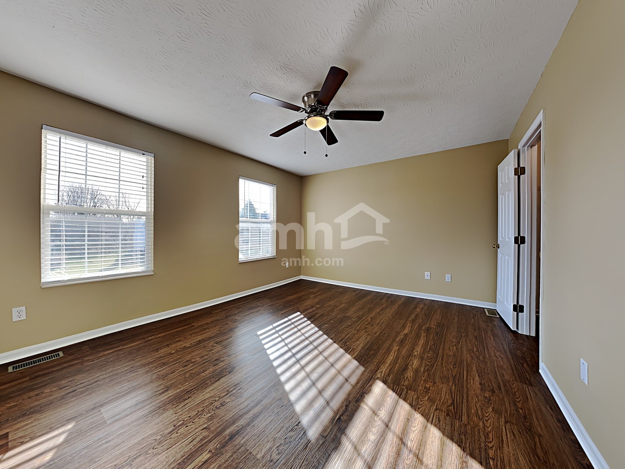 Building Photo - 935 Stone Ridge Ln