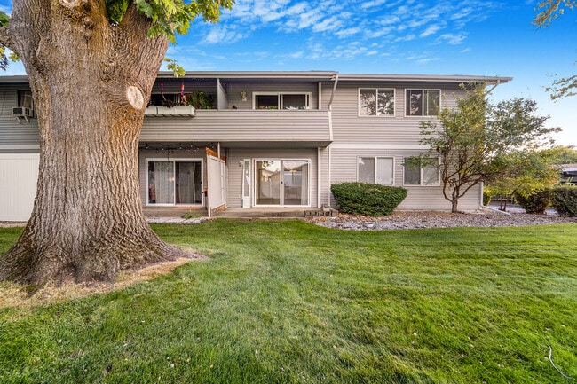 Building Photo - 3914 S Regal St