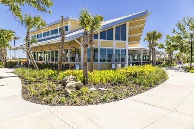 Building Photo - 12240 Wellen Golf St