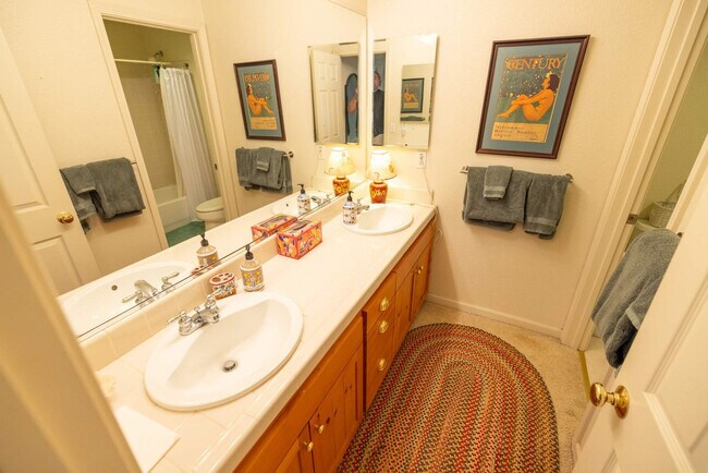 Building Photo - 115 Maybeck St