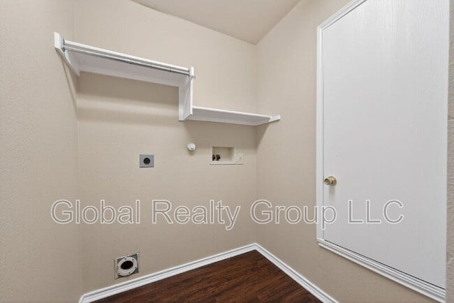 Building Photo - 4951 Orchid Star