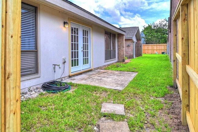 Building Photo - 16718 Galewood Way