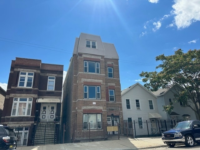 Primary Photo - 2221 W 21st Pl