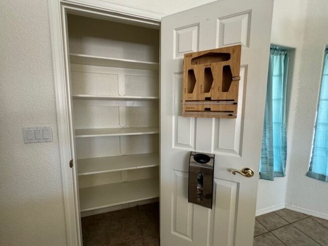 Building Photo - 3 Bedroom 2Ba with Side RV Space & fenced yard